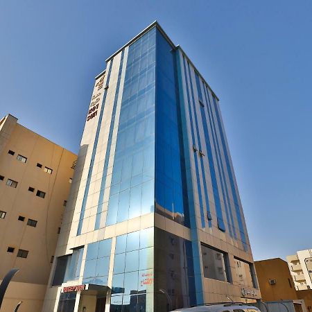 قصر اليمامة للاجنحة الفندقية-العليا Riadh Exterior foto